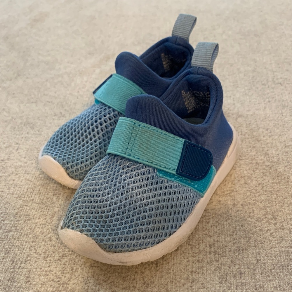 Cat & Jack Toddler Water Shoes